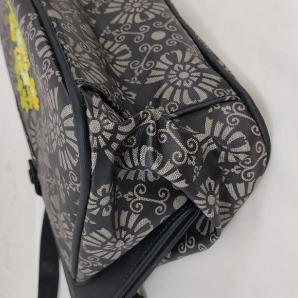 Petunia Pickle Bottom Diaper Bag Handbag - Picture 9 of 14
